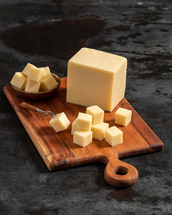 Mountain Meadow Mild Cheddar *HALF POUND*