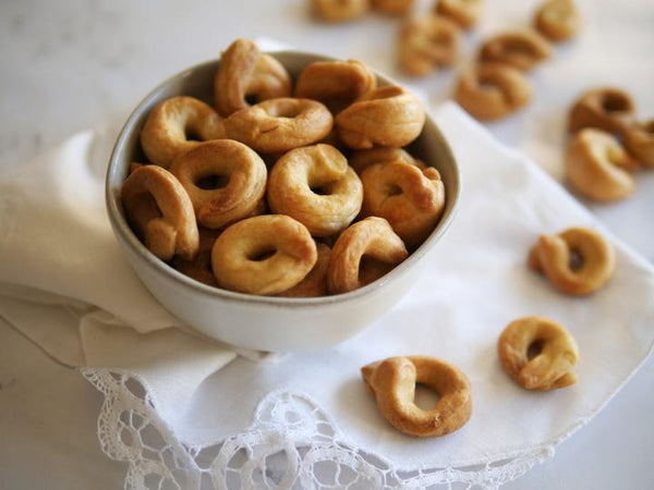 Cacio e Pepe Crackers - Taralli